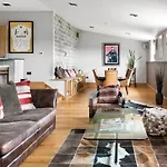 Barns بيت للعطل هاروغايت